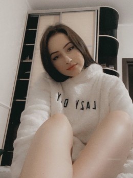 Hannah - Escort in Malta - orientation Straight